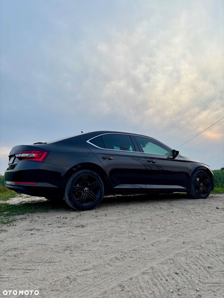Skoda Superb 2.0 TDI 4x4 Ambition DSG - 2