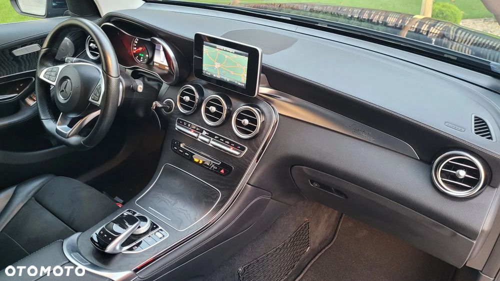 Mercedes-Benz GLC - 14