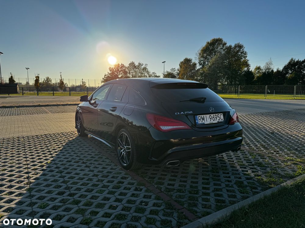 Mercedes-Benz CLA 250 4-Matic - 4