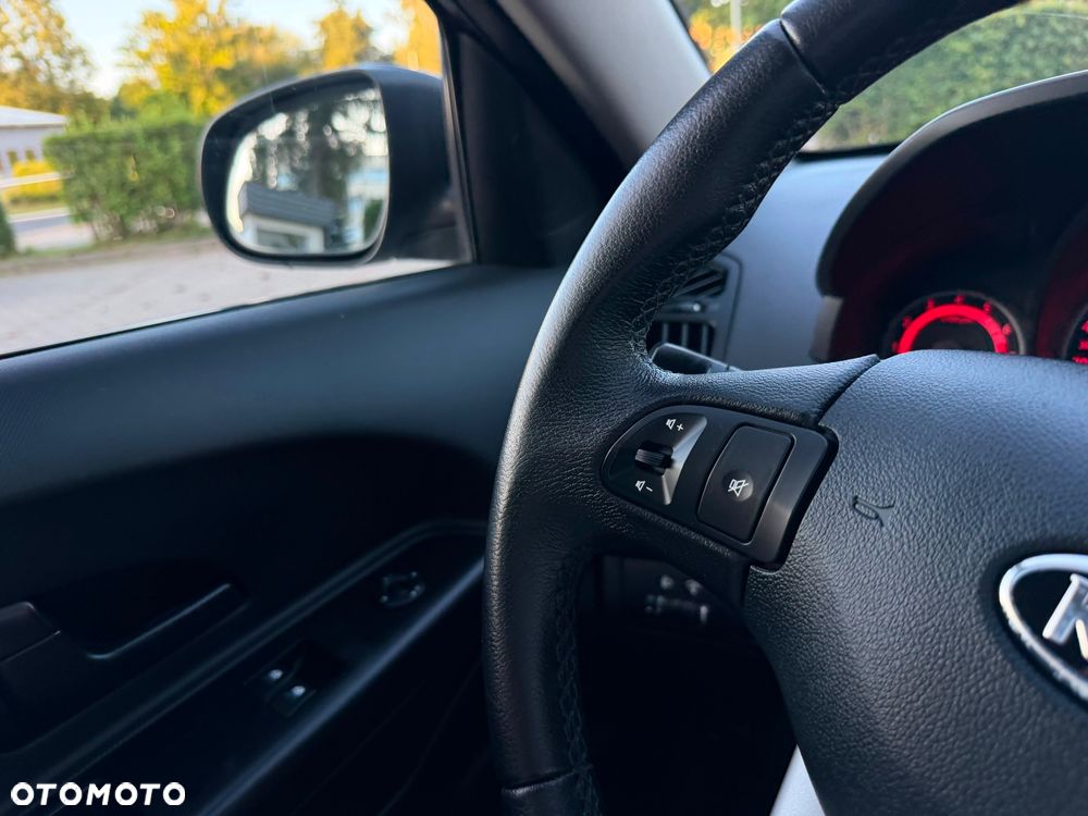 Kia Ceed 1.6 CVVT Dream-Team Edition - 13