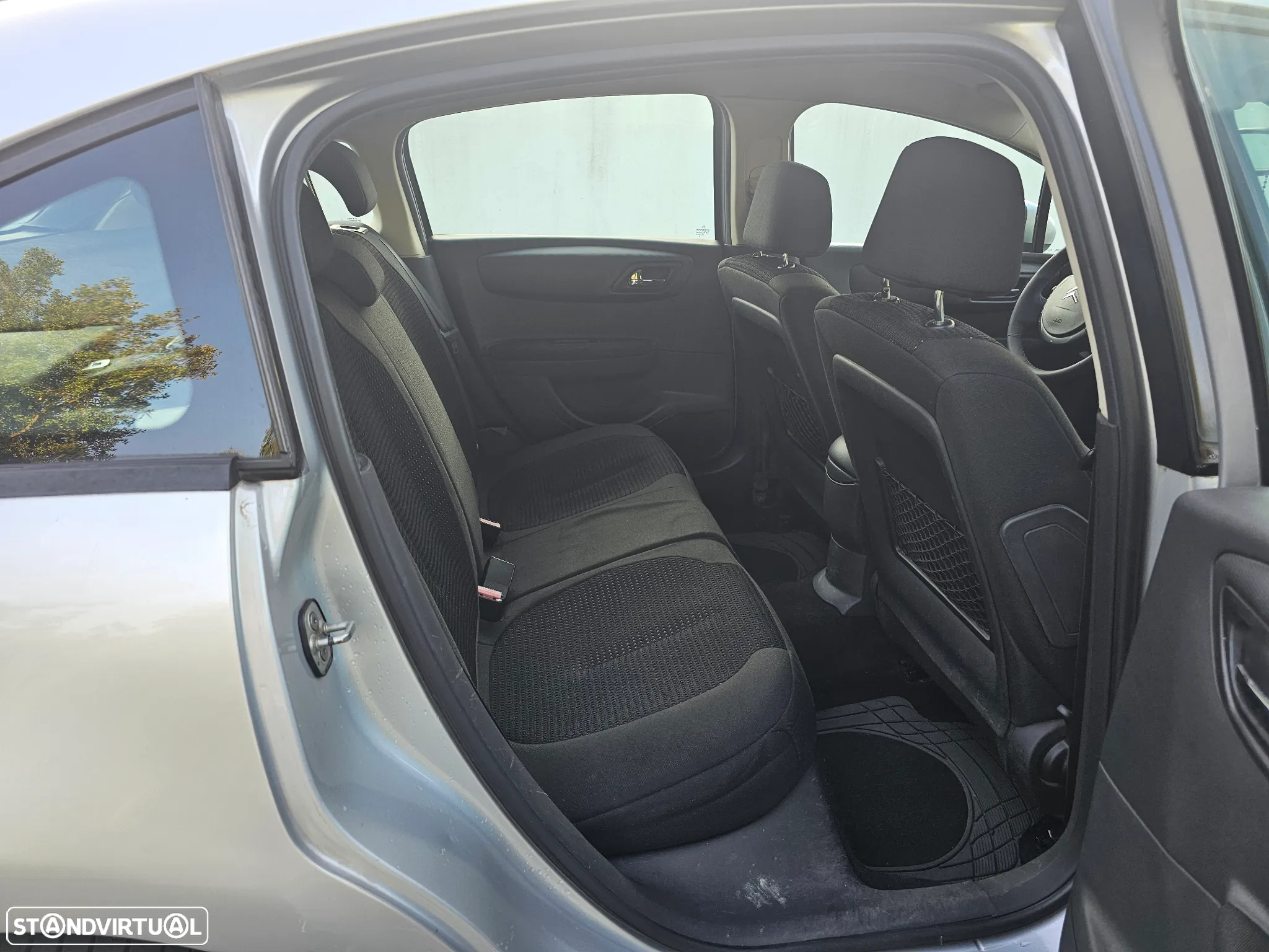 Citroën C4 1.6 HDi Attraction - 19