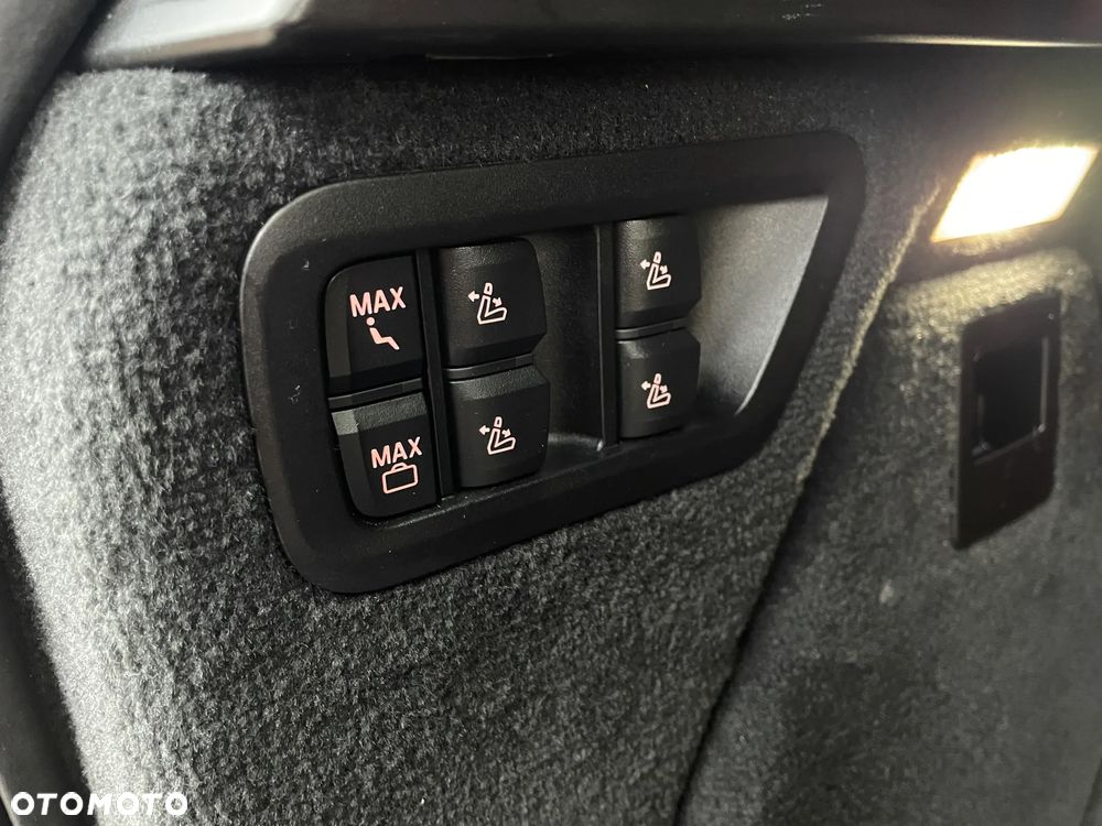 BMW X7 - 36
