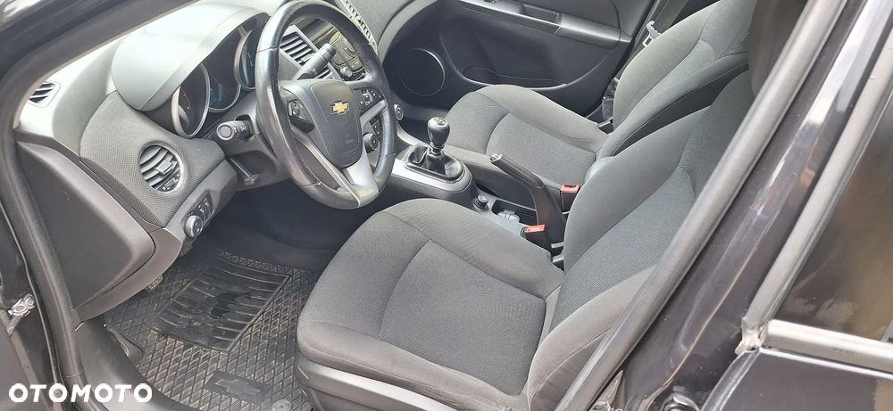 Chevrolet Cruze 1.6 - 8