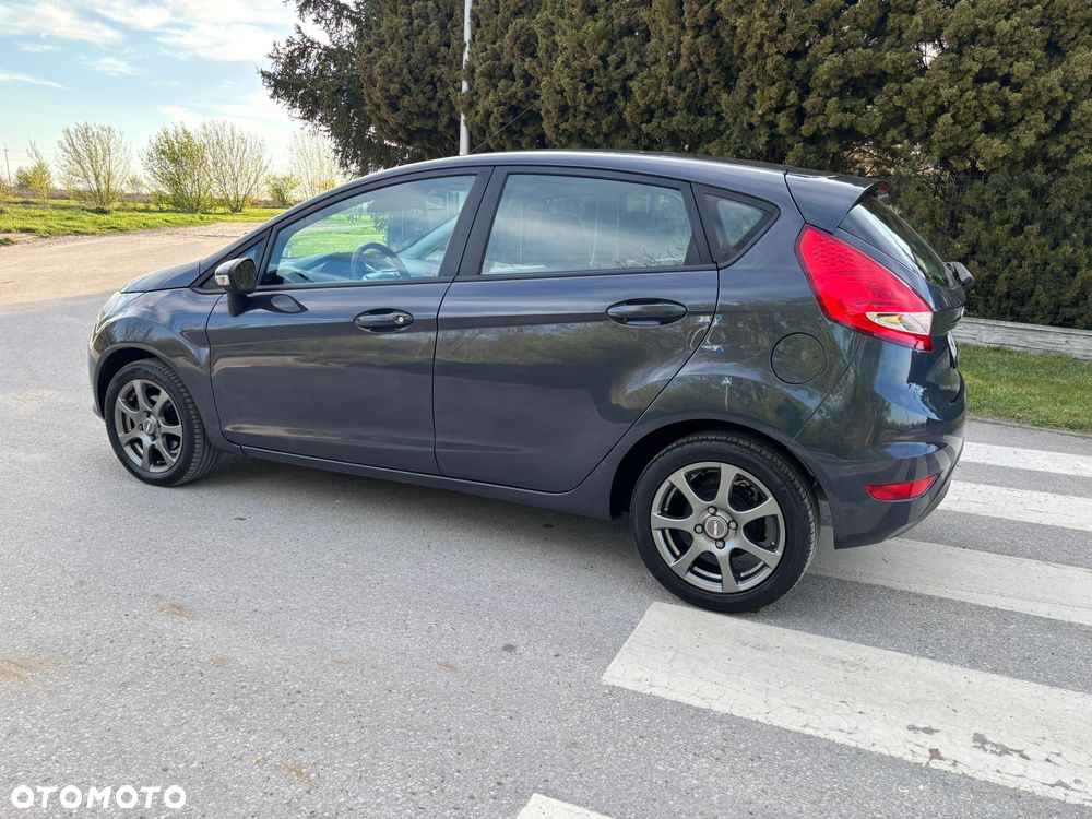 Ford Fiesta 1.25 Champions Edition - 28