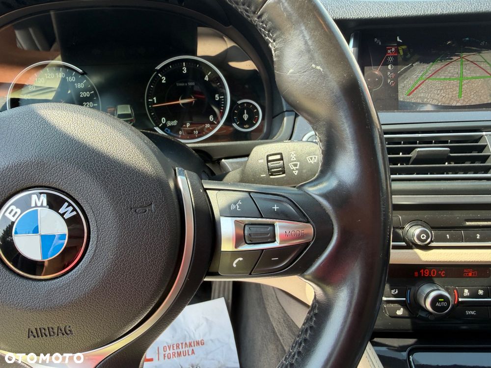 BMW Seria 5 518d Sport Line - 23
