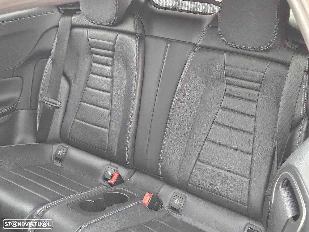 Mercedes-Benz E 220 d AMG Line - 12