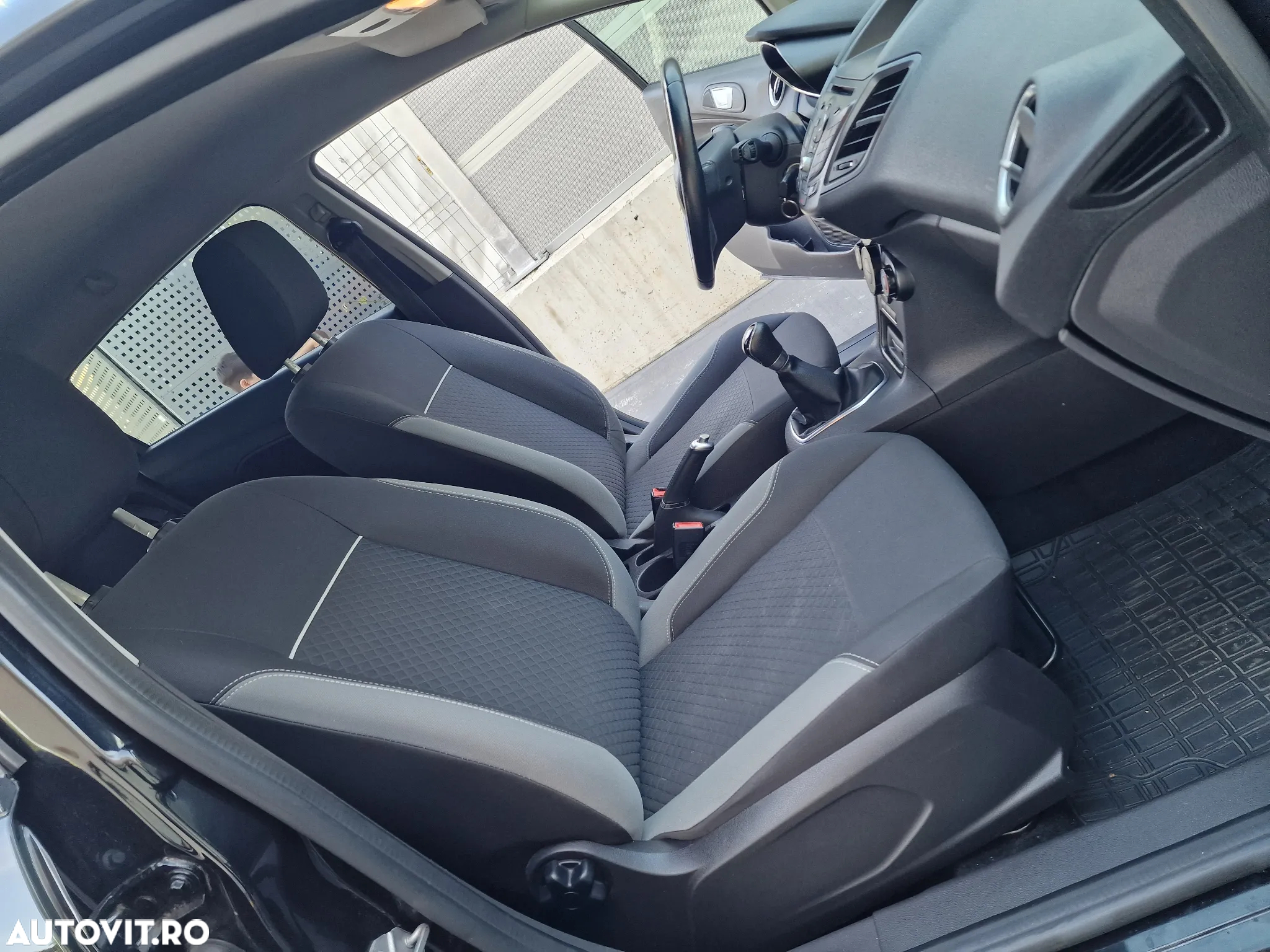 Ford Fiesta 1.0 EcoBoost S&S TITANIUM VIGNALE - 11