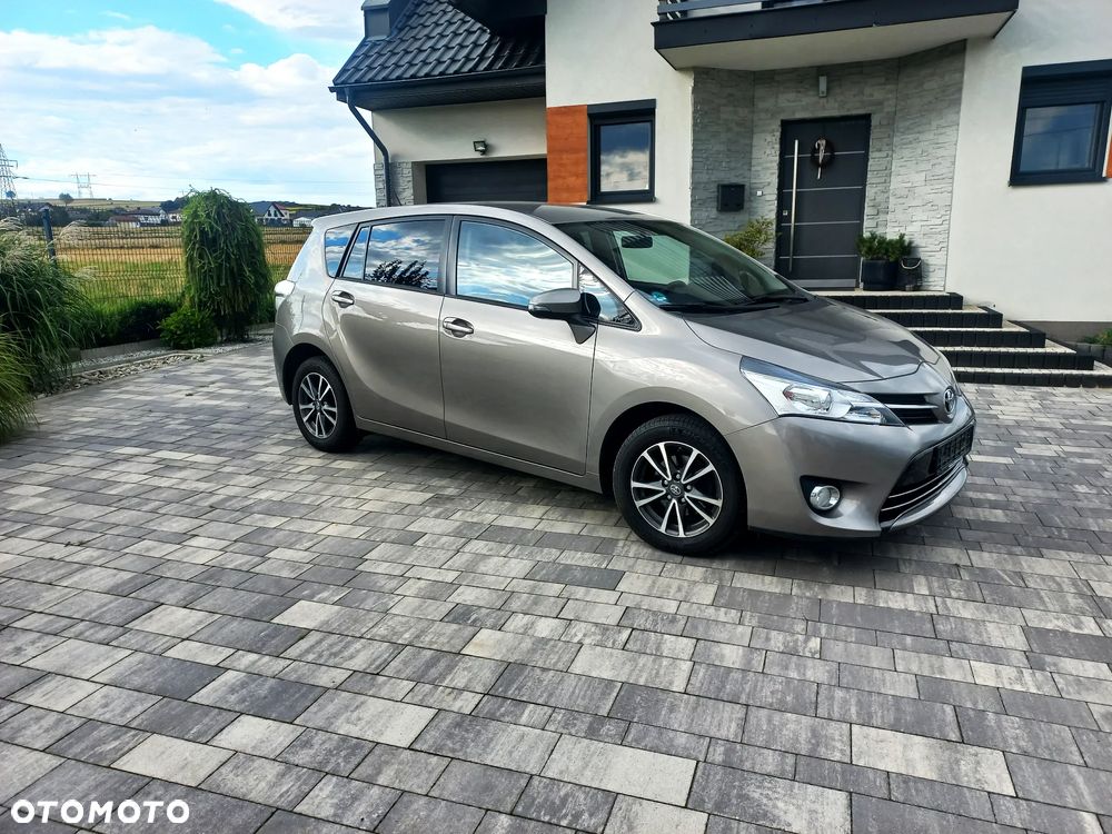 Toyota Verso 1.6 D-4D Premium - 15