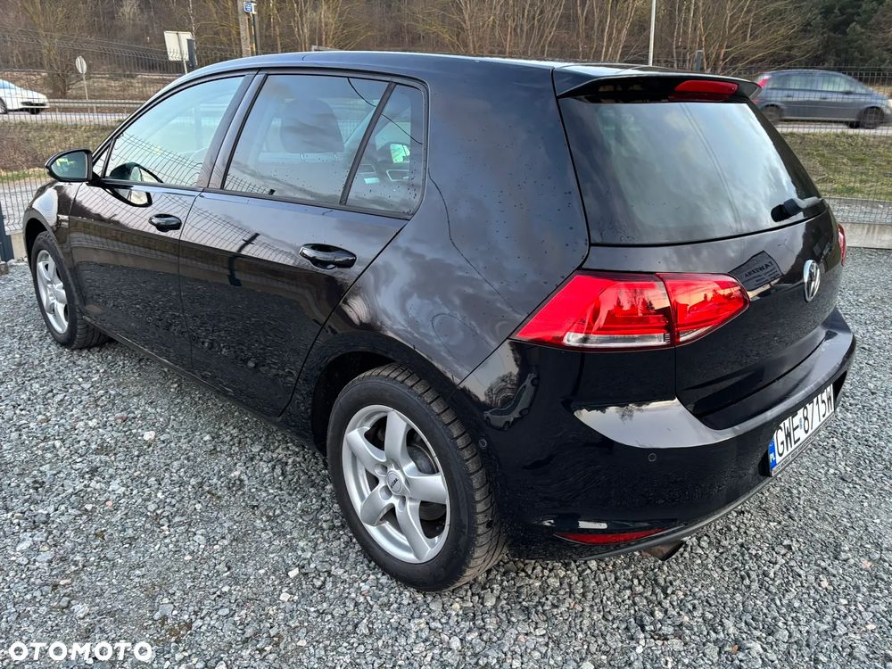 Volkswagen Golf 1.2 TSI BlueMotion Technology Cup - 38