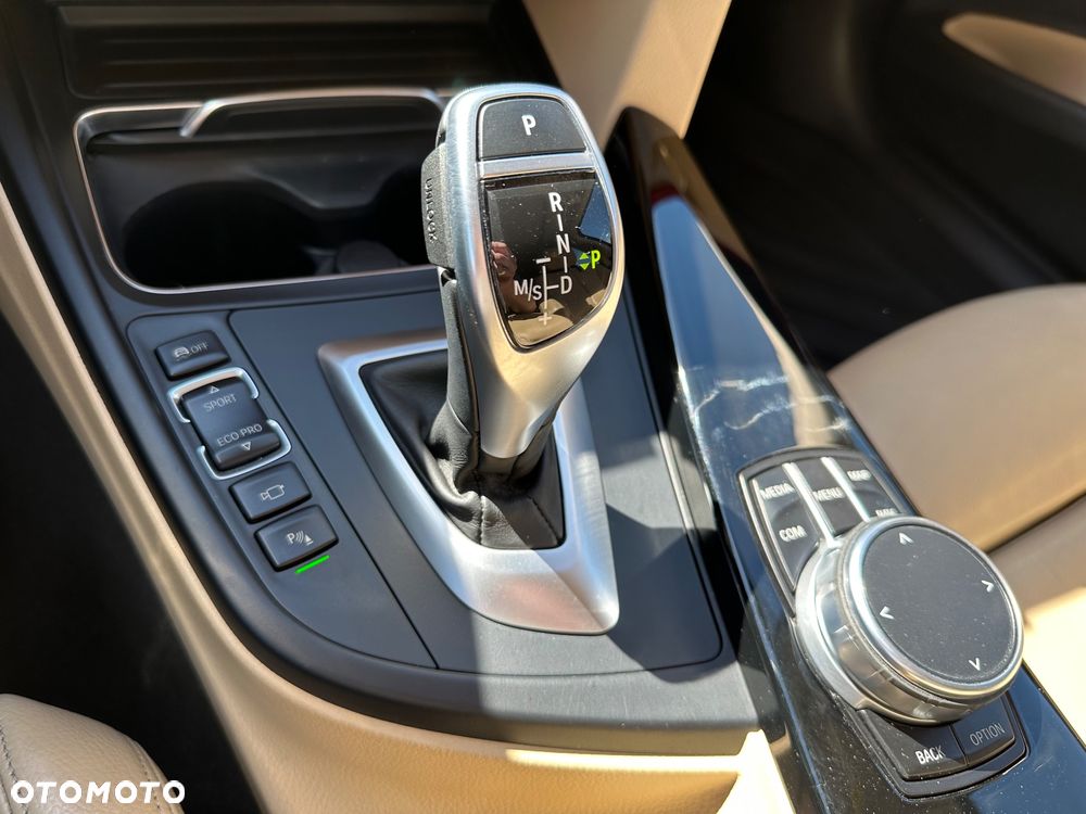 BMW Seria 3 320d xDrive Sport Line - 20