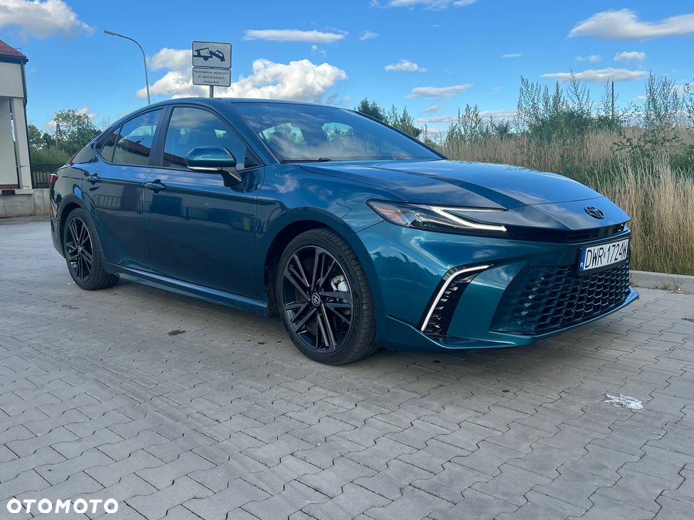 Toyota Camry - 3