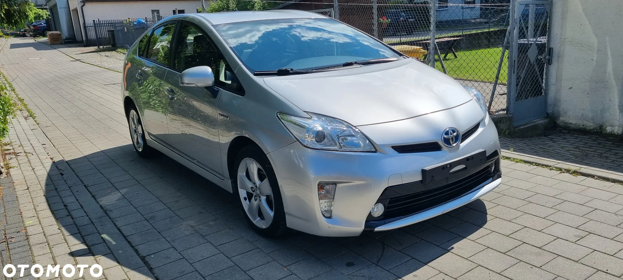 Toyota Prius 1.8 HSD Prestige - 2