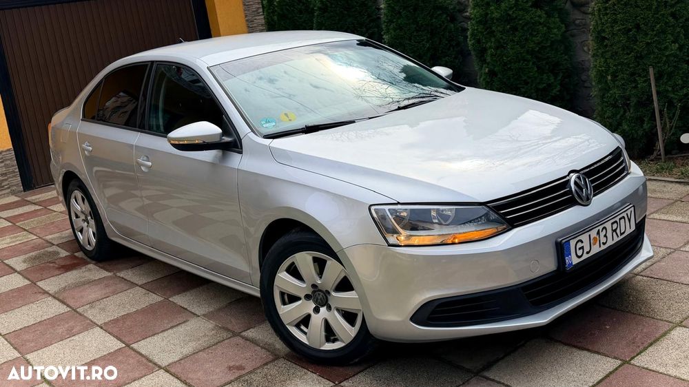 Volkswagen Jetta 1.6 TDI Comfortline - 2