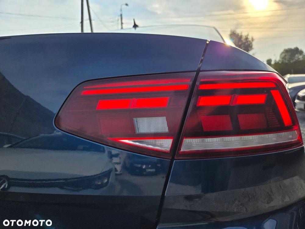 Volkswagen Passat 2.0 TDI EVO Business DSG - 35