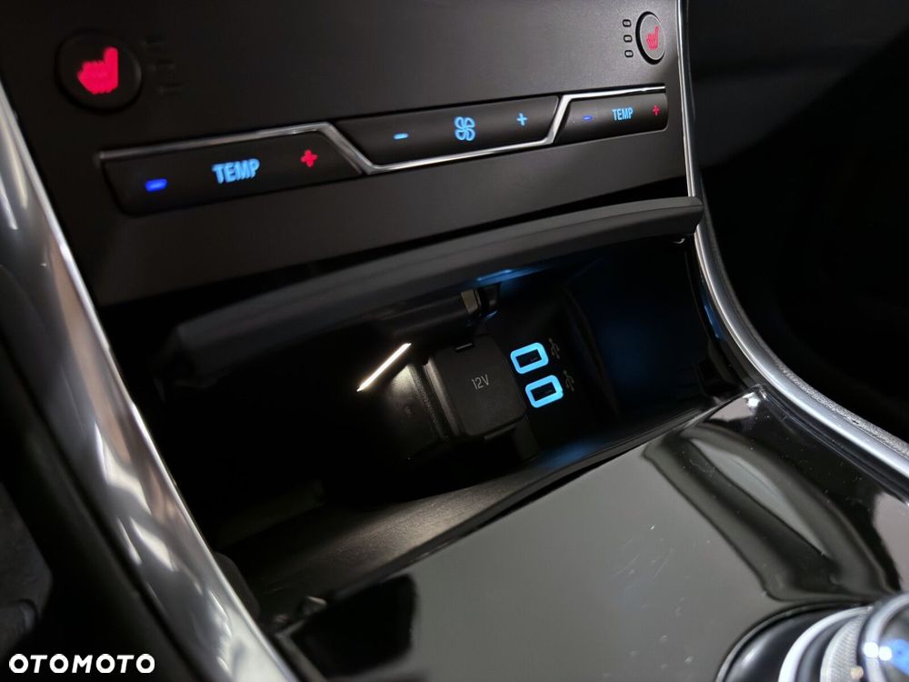 Ford S-Max - 17