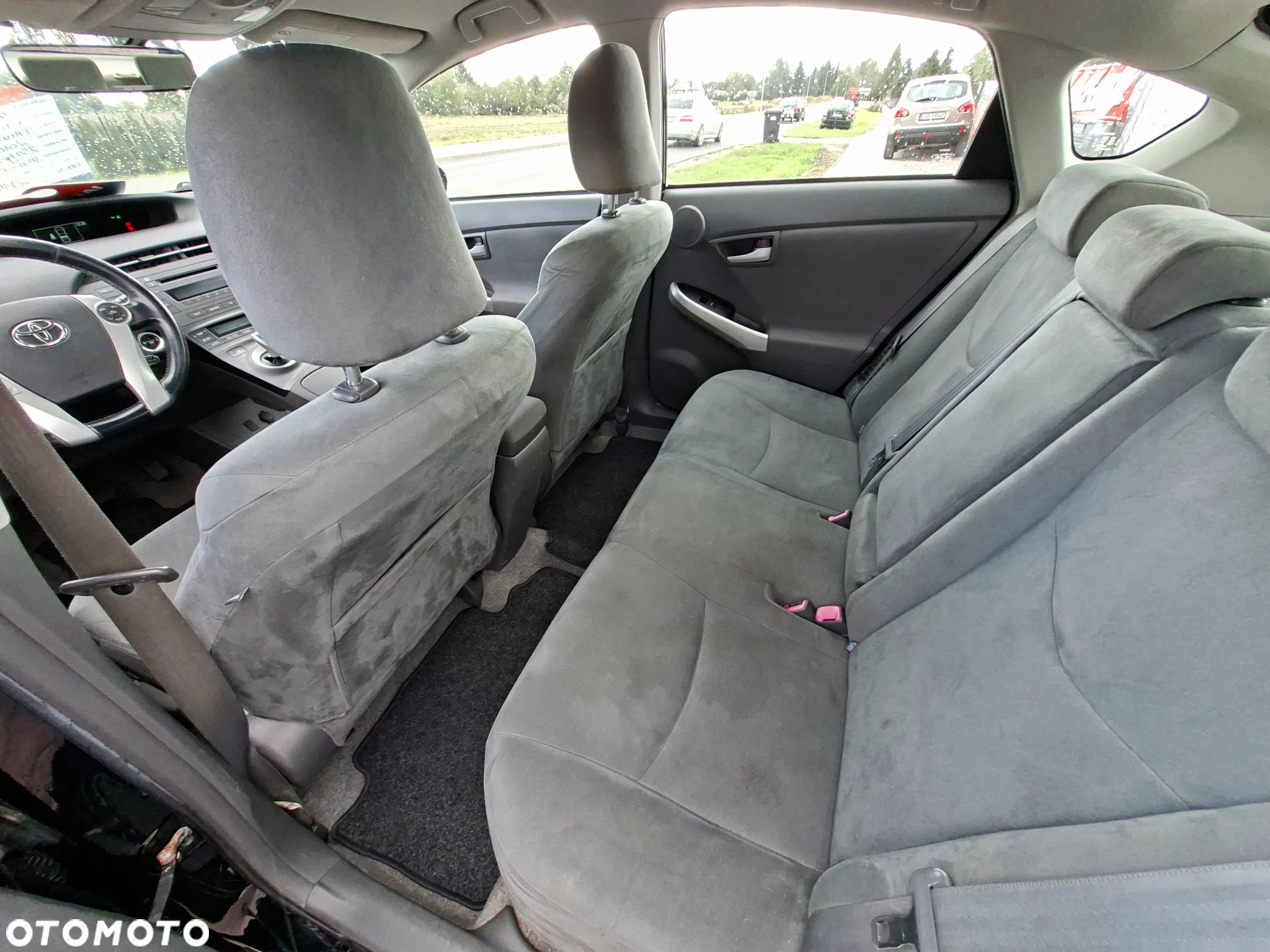 Toyota Prius 1.8 HSD Life - 8