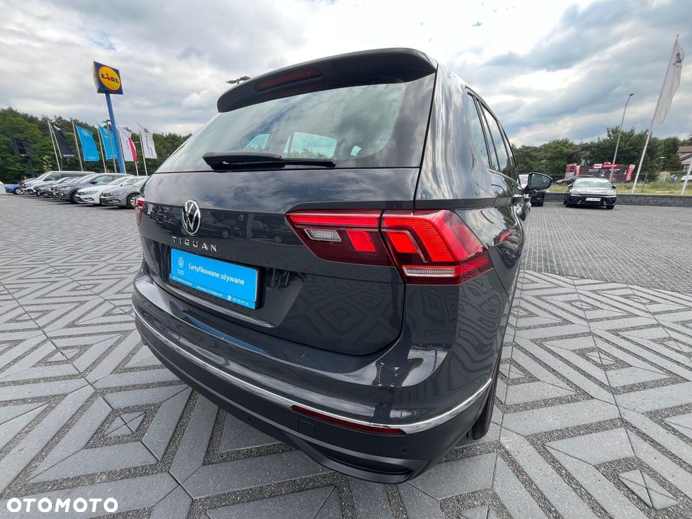 Volkswagen Tiguan - 11