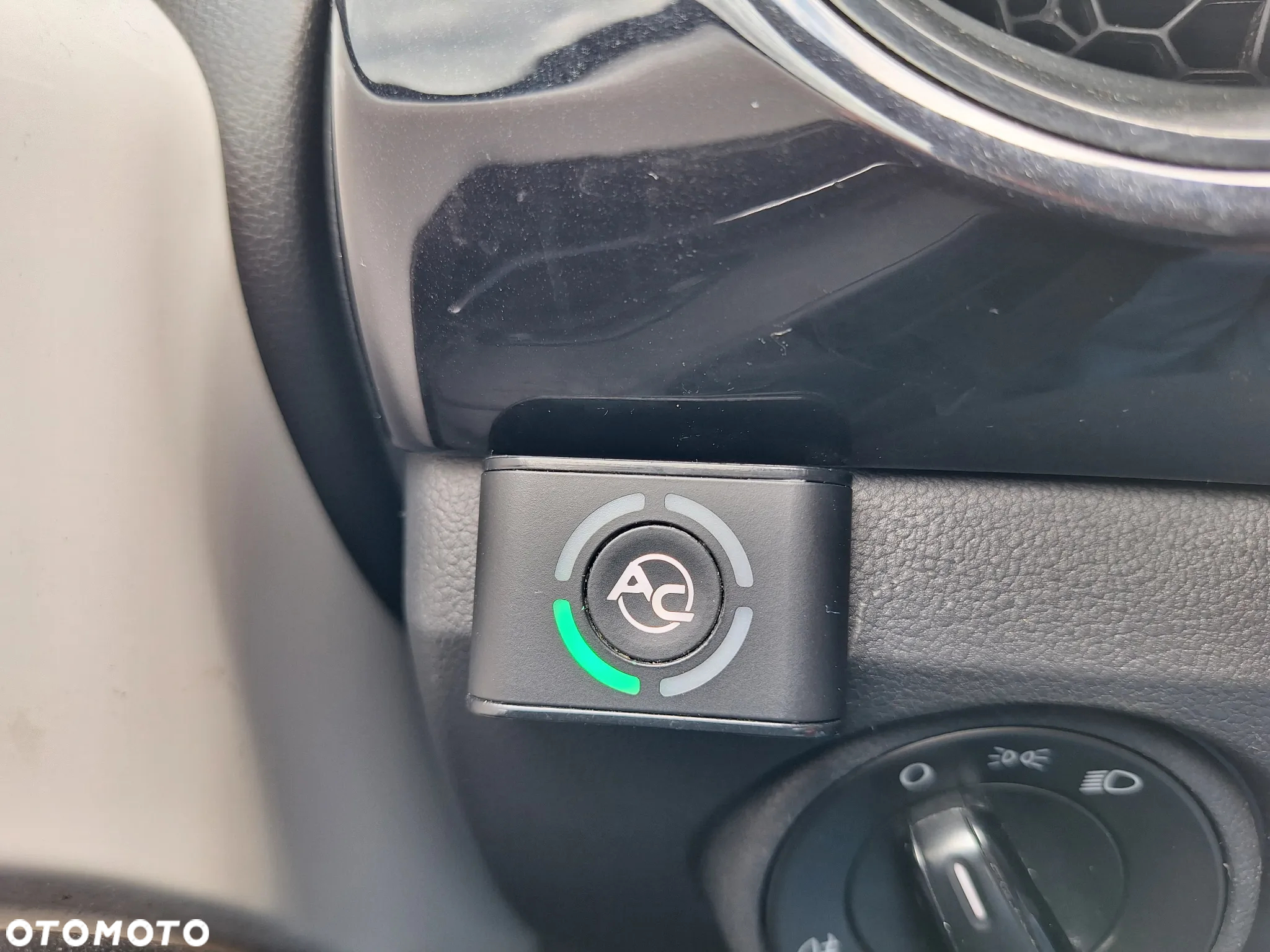 Volkswagen up! 1.0 high - 23
