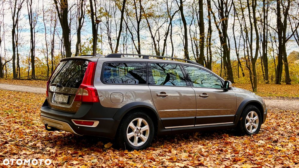 Volvo XC 70 D5 AWD Summum - 8