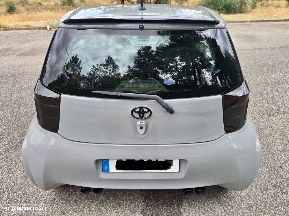 Toyota iQ 1.4 D-4D - 7