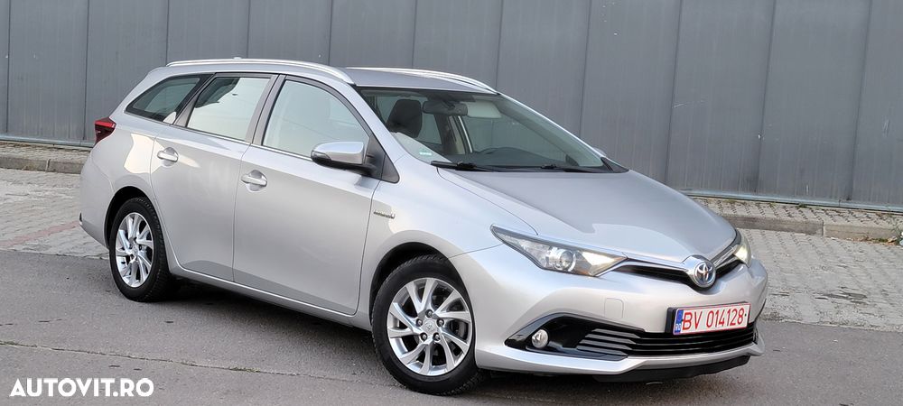 Toyota Auris - 4