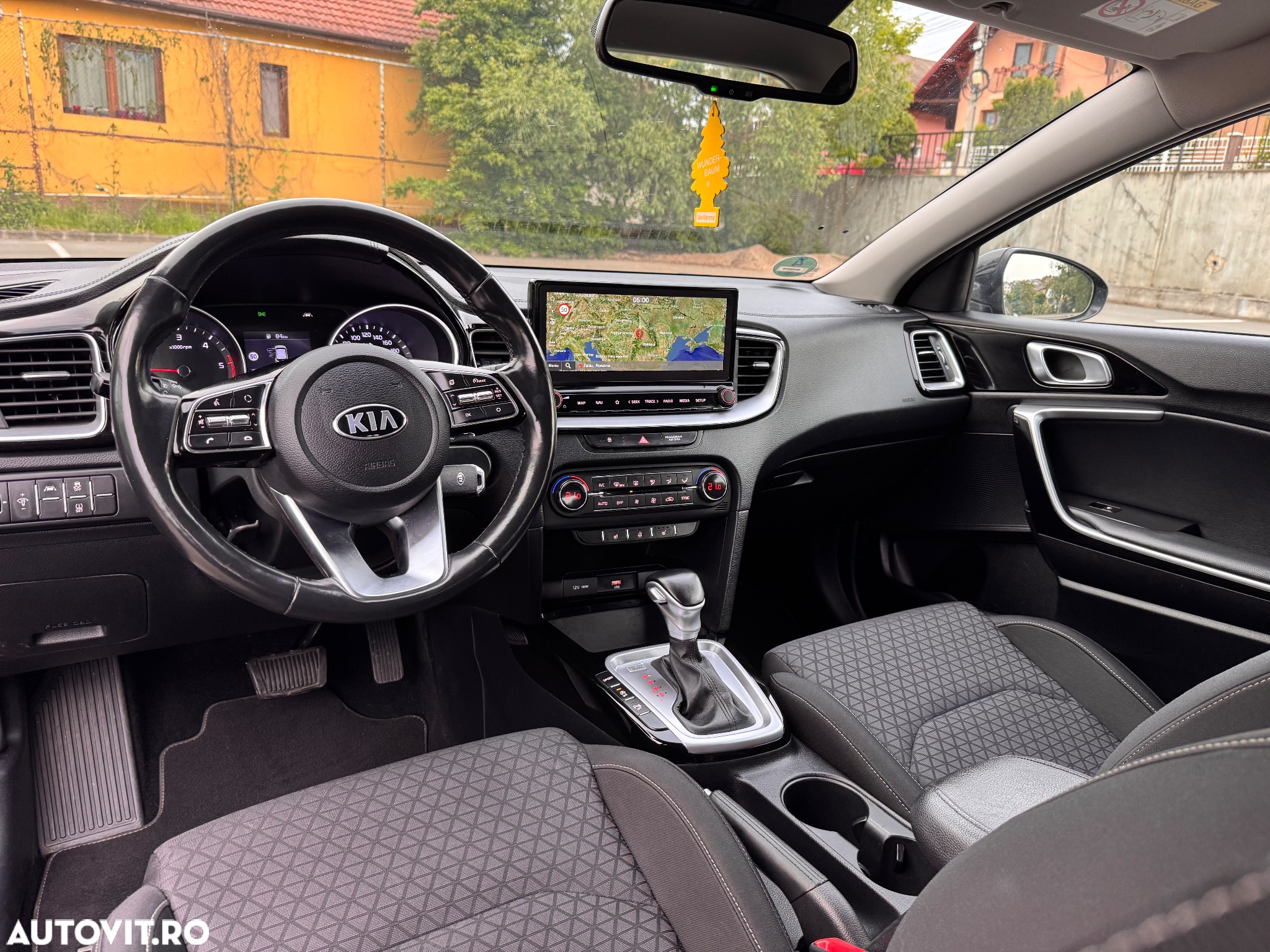 Kia Ceed 1.6 CRDi (48V Mild-Hybrid) DCT7 Vision - 6