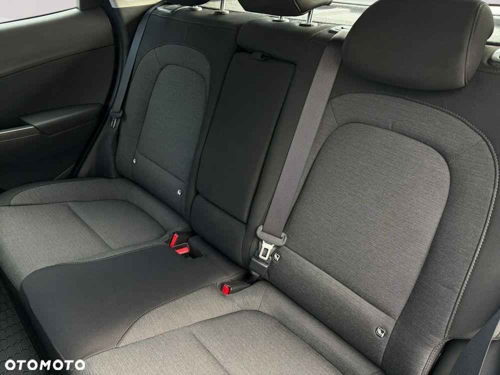 Hyundai Kona 64kWh Style - 23