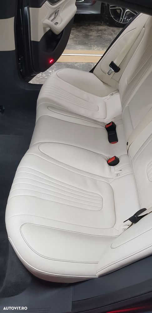 Mercedes-Benz CLS - 22