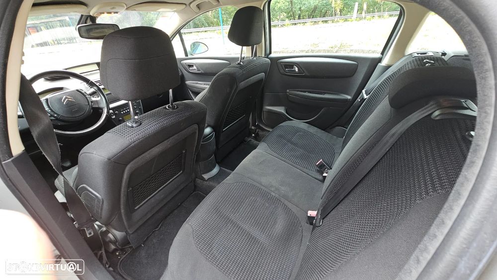 Citroën C4 1.6 HDi 110 VTR Pack - 11