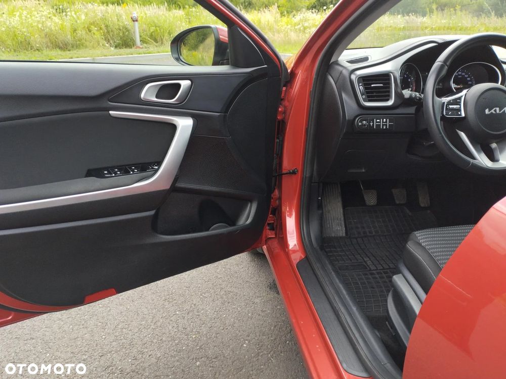 Kia Ceed 1.5 T-GDI M - 10