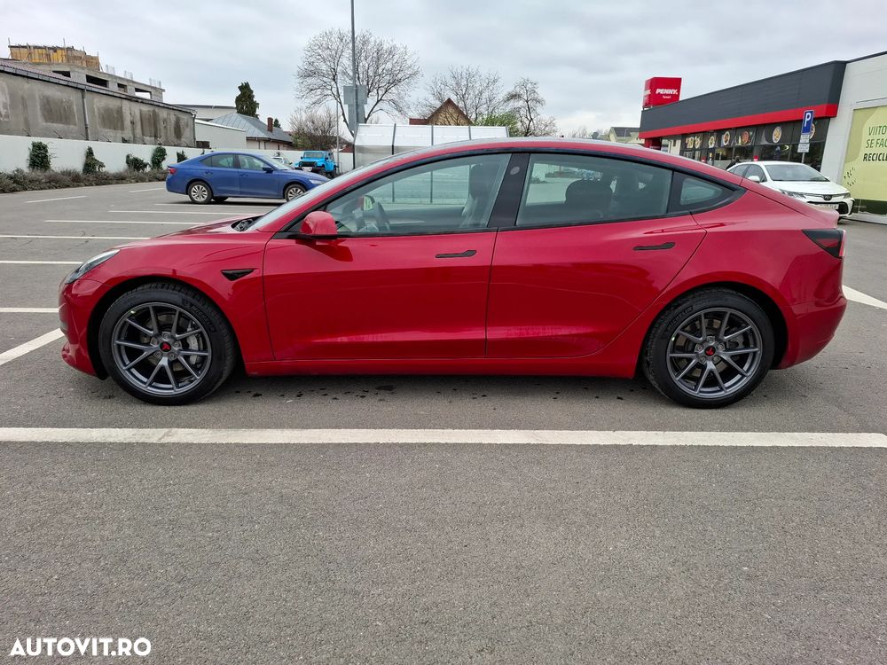 Tesla Model 3 - 10