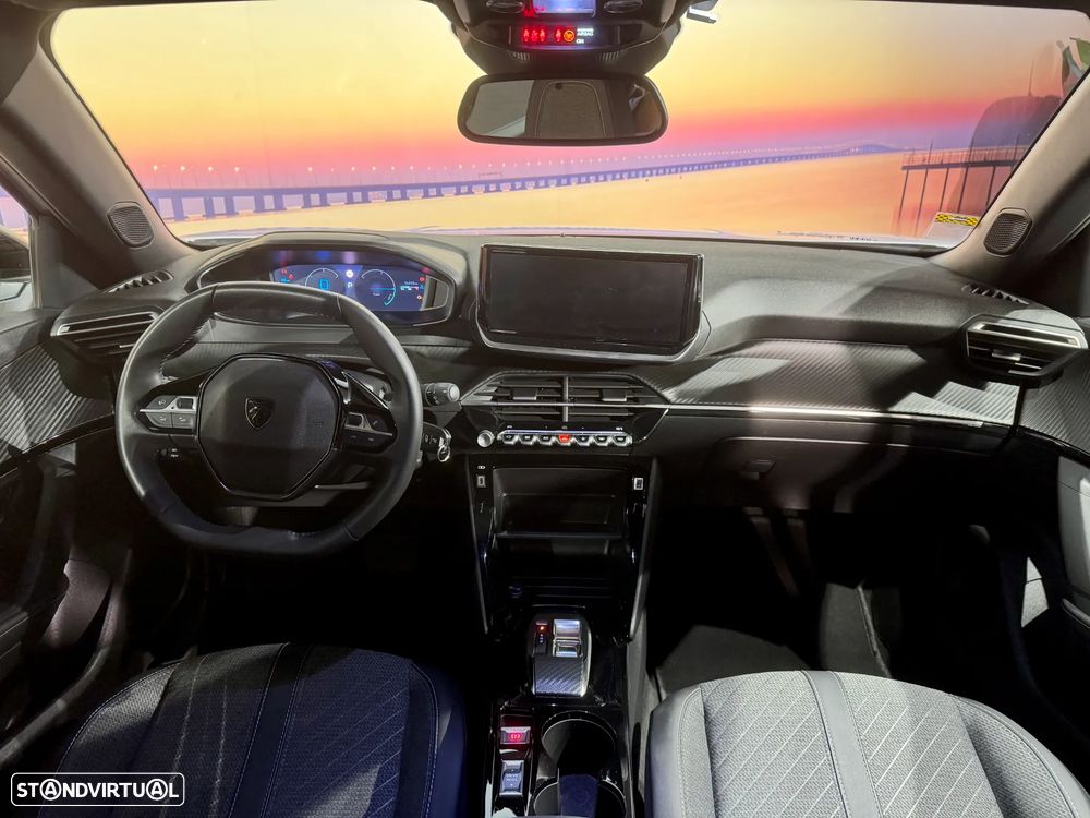Peugeot 2008 1.2 Hybrid Allure e-DCS6 - 22