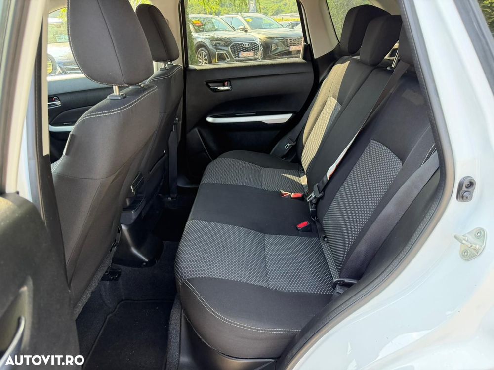 Suzuki Vitara 1.6 DDIS 4X4 Luxus - 13