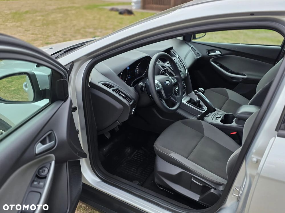 Ford Focus 1.6 TDCi DPF Champions Edition - 10