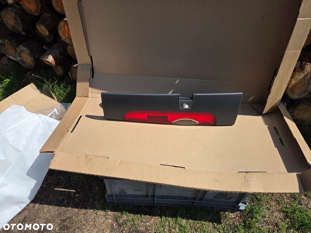 lampa prawa prawy tylna tył Opel Vivaro A Renault Trafic II Nissan Primastar I Lift 93857765 265A1-0127R 93857722 265A60118R - 4