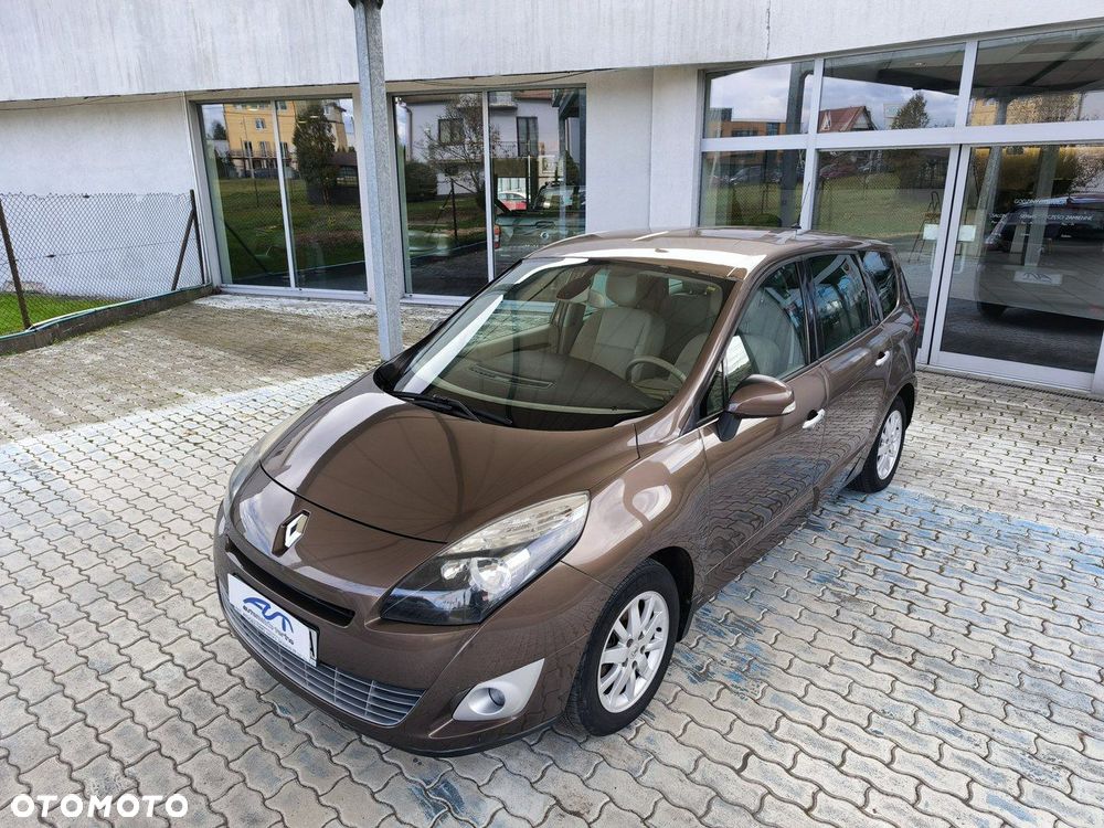 Renault Grand Scenic - 13