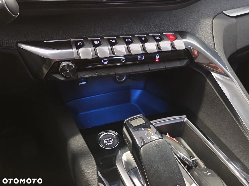 Peugeot 3008 1.5 BlueHDi Allure Pack S&S EAT8 - 39