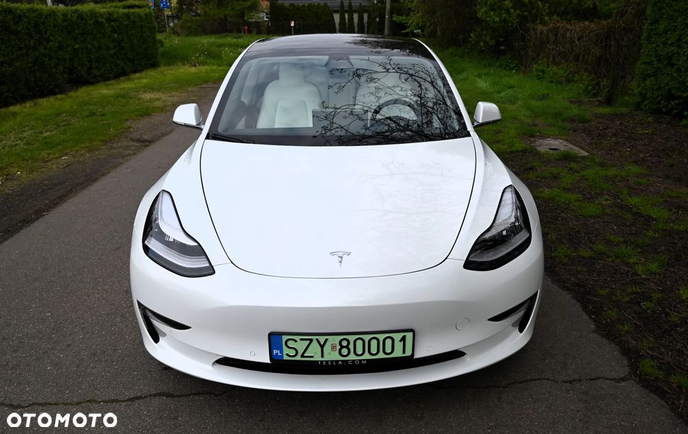 Tesla Model 3 - 10