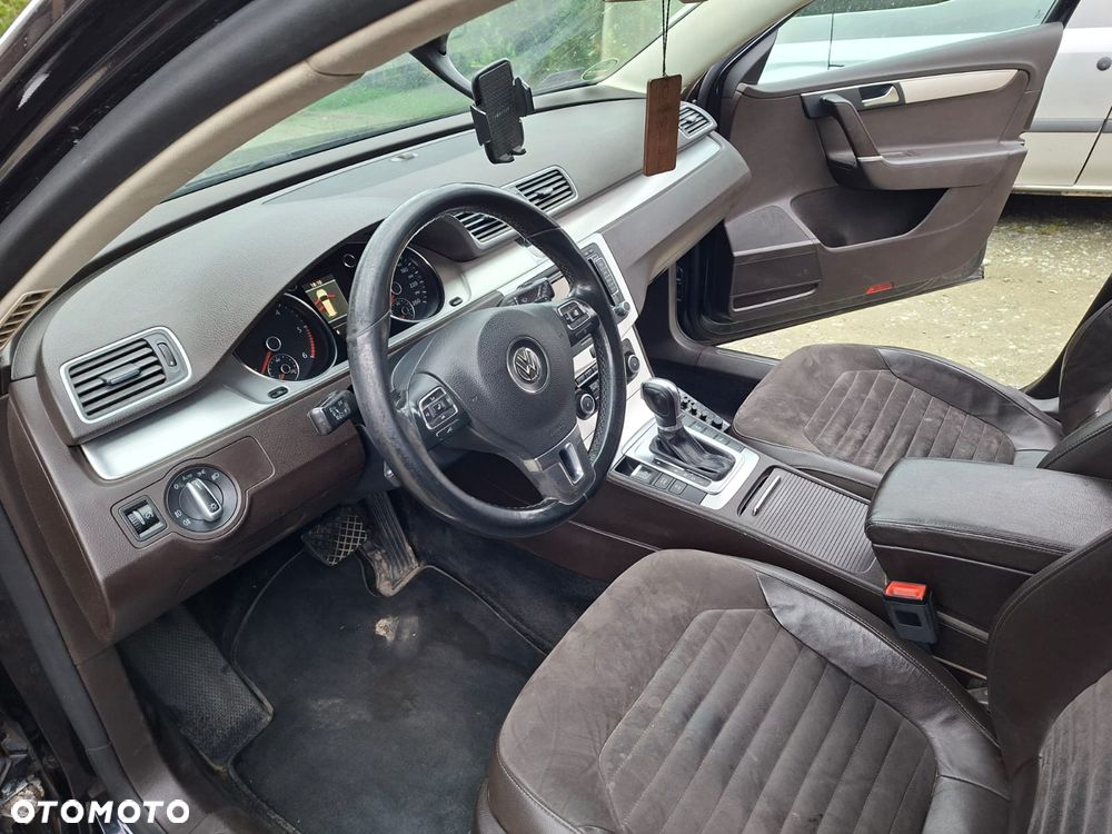 Volkswagen Passat 2.0 TDI DSG BlueMotion Technology Comfortline - 10