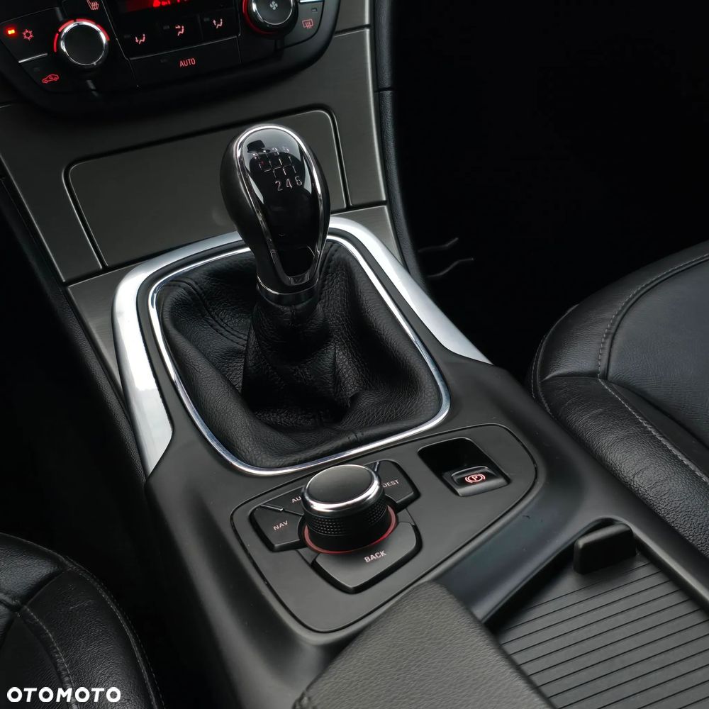 Opel Insignia 2.0 CDTI Cosmo S&S - 29