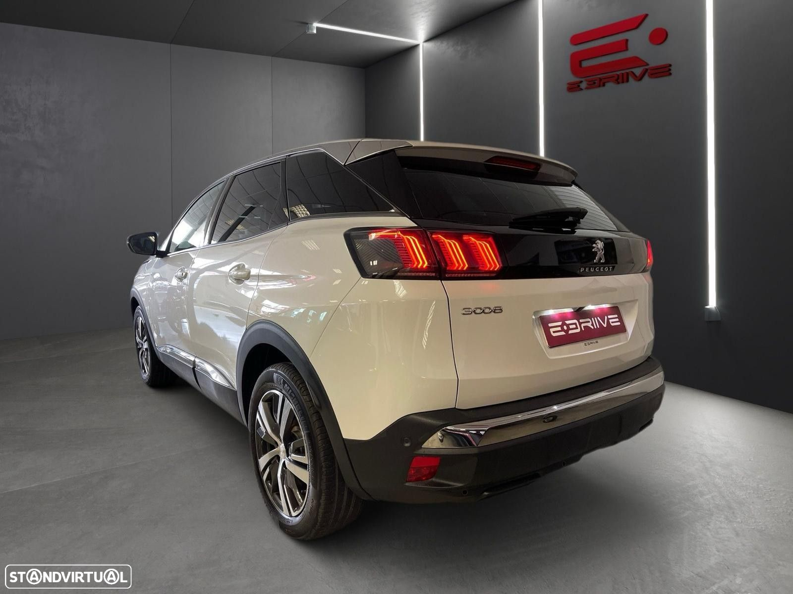 Peugeot 3008 ver-1-5-bluehdi-allure-pack - 4