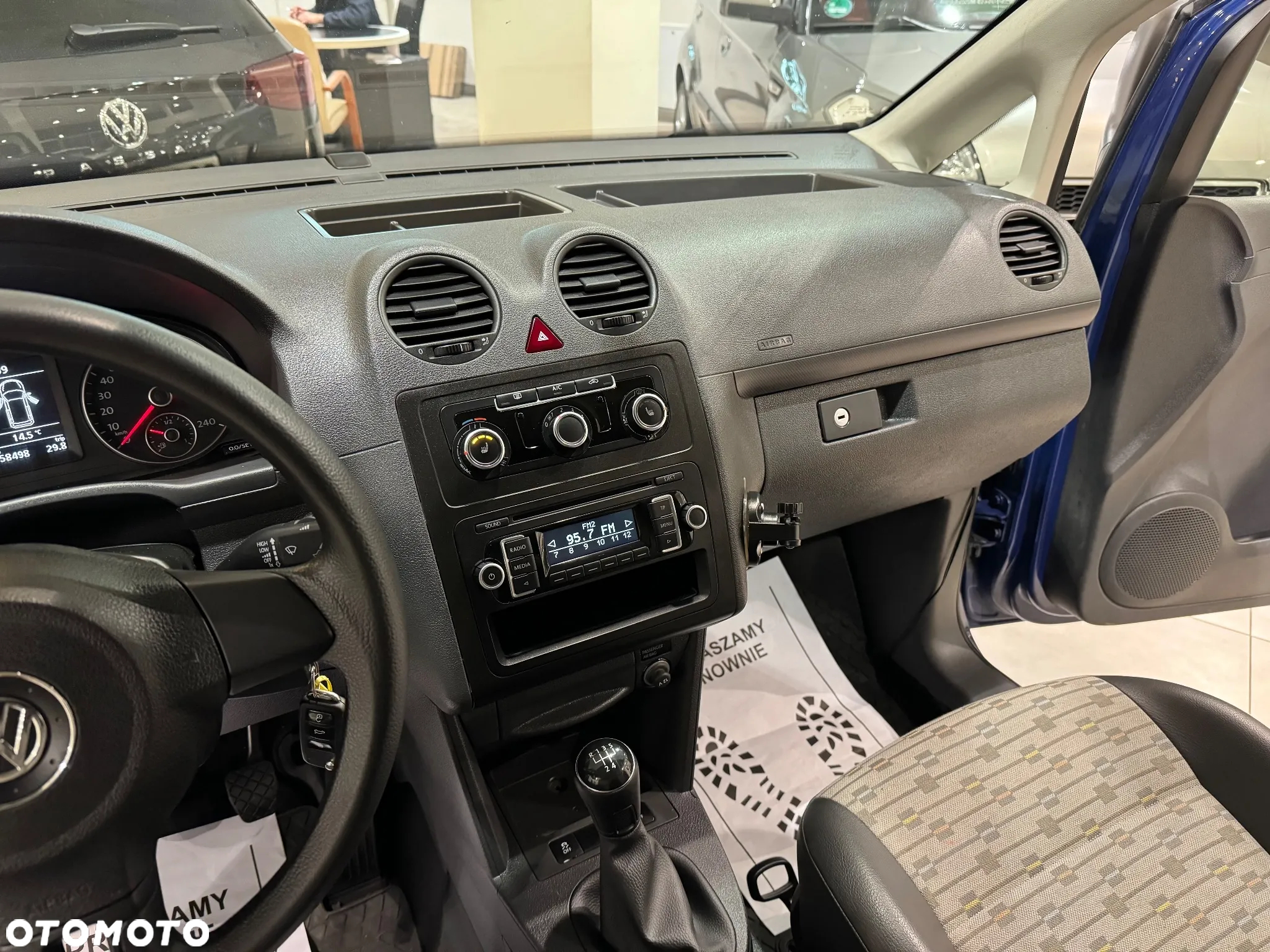 Volkswagen Caddy - 23