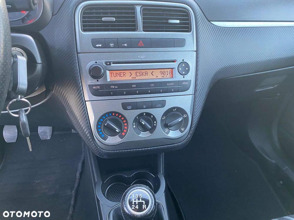 Fiat Grande Punto - 11