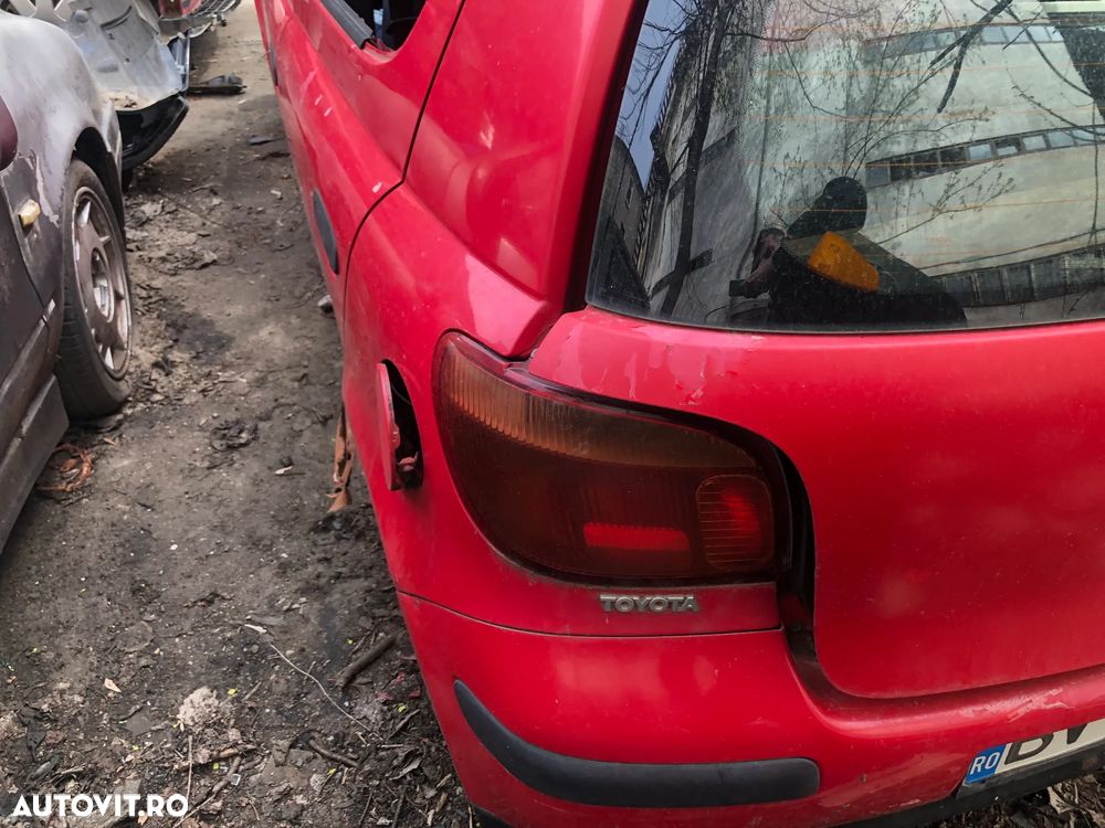 Stop lampa stanga/dreapta spate Toyota Yaris 2003 - 6