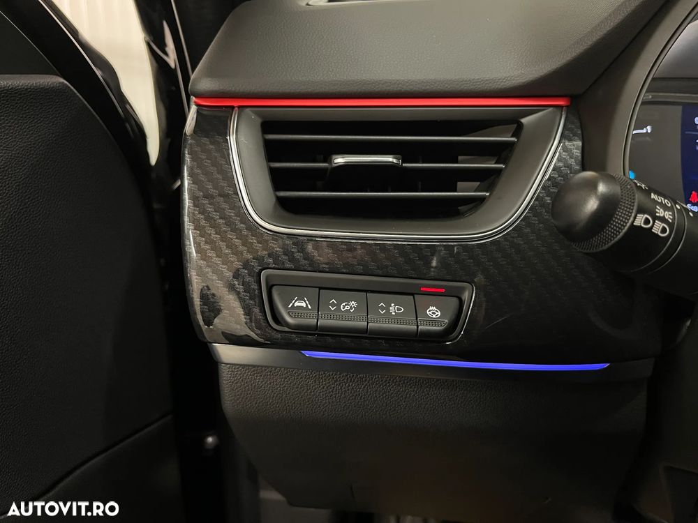 Renault Arkana E-TECH Hybrid RS Line - 28