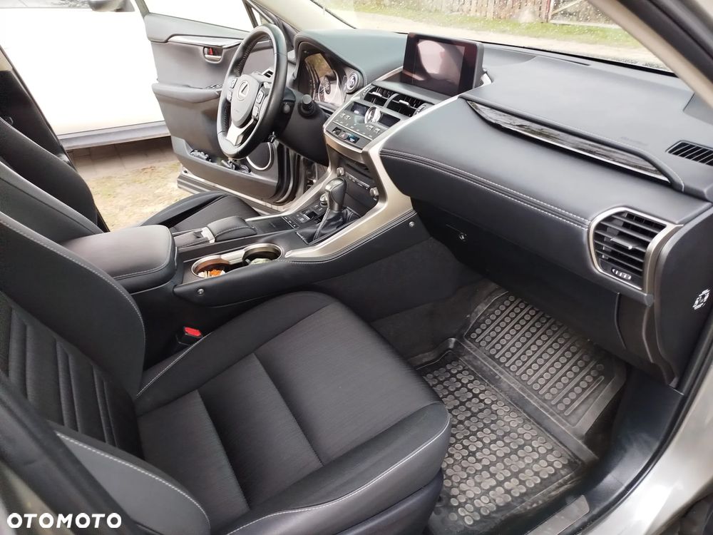 Lexus NX 300h Elegance 2WD - 9