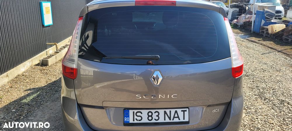 Renault Scenic 1.9 dCi FAP Privilege - 16