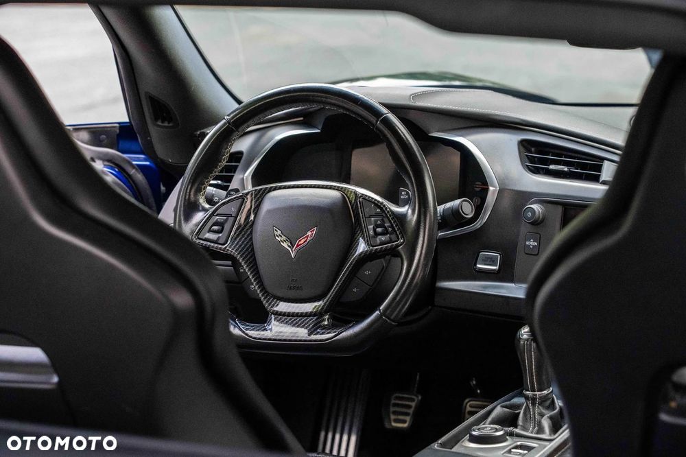Chevrolet Corvette - 14