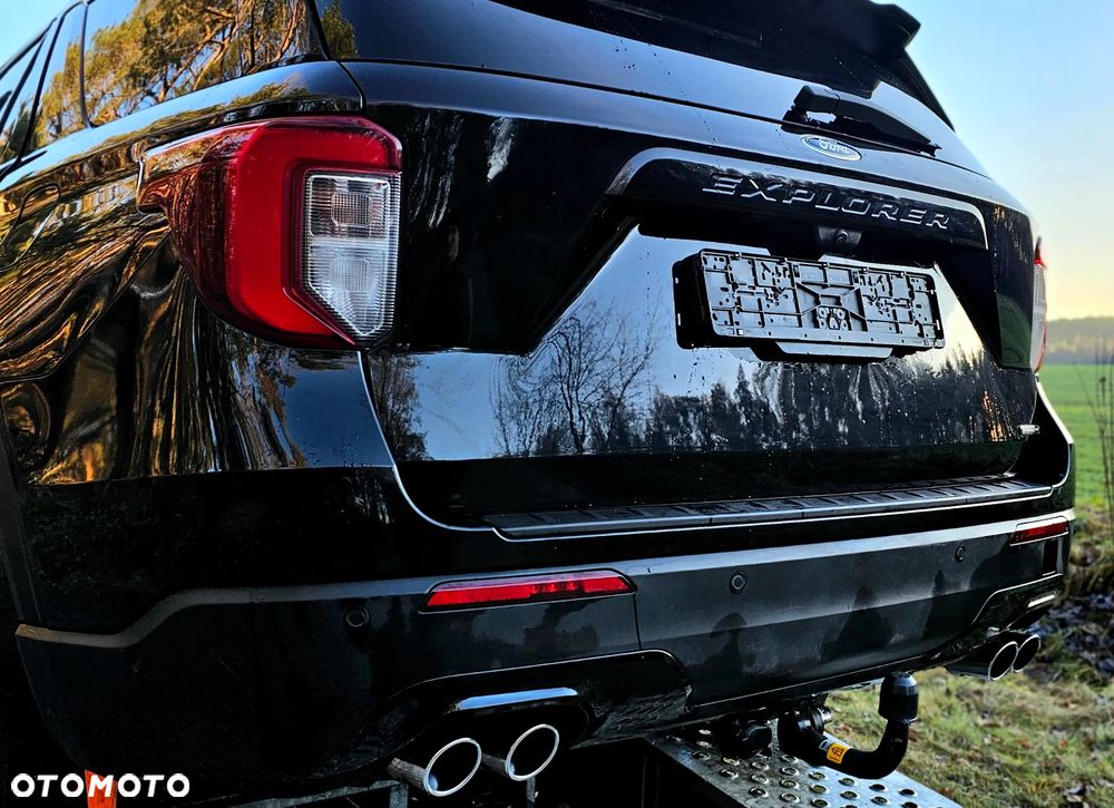 Ford Explorer EcoBoost Plug-in Hybrid ST-LINE - 25