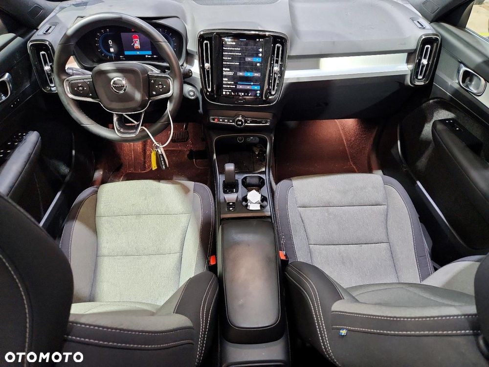 Volvo XC 40 T5 AWD Momentum - 9